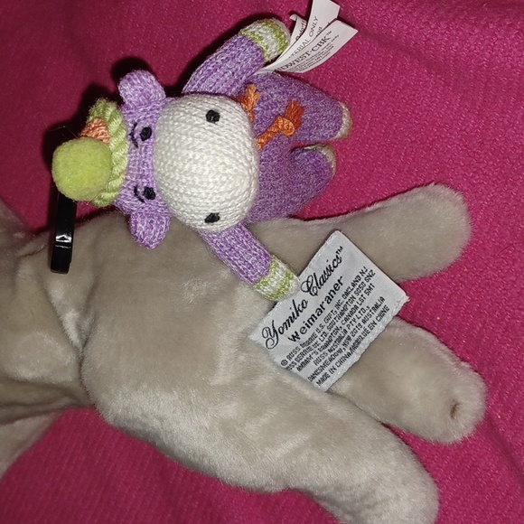 Yomiko Classics Weimaraner and sock pal - Picture 5 of 7